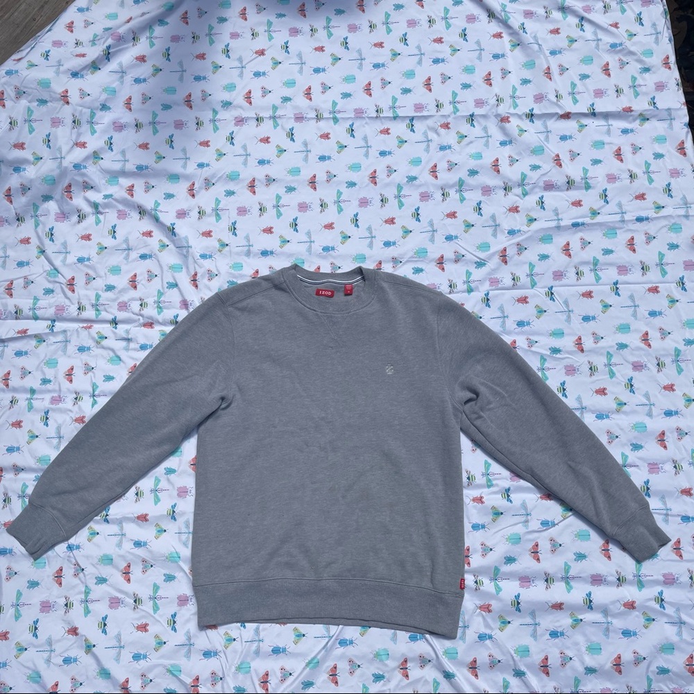 IZOD grey crewneck sweatshirt size M